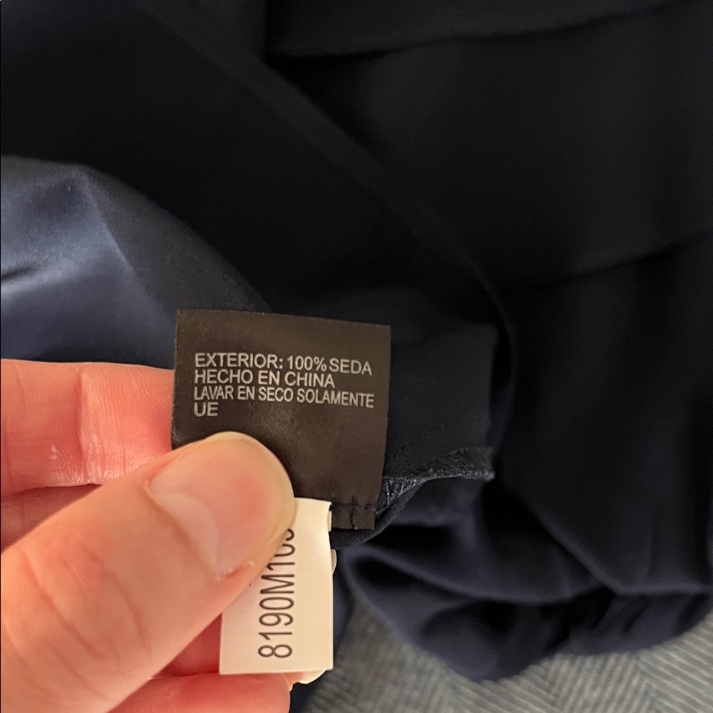 Antonio Melani Navy Blue Silky Women's Top Sz S - Picture 8 of 8